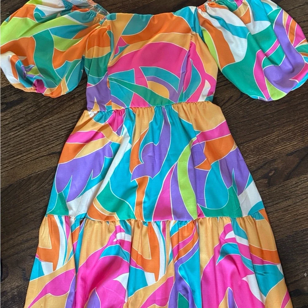 NWOT Bright and Colorful Flying Tomato maxi Dress. Size small. - Picture 2 of 4